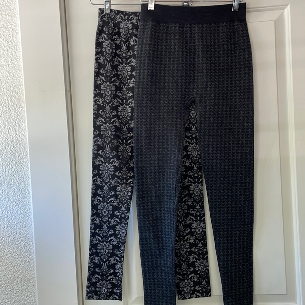 Excellent condition set of two ladies stretch leggings